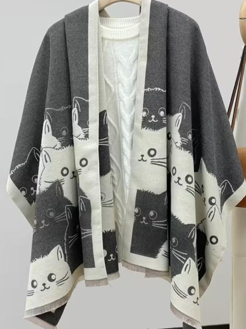 FRIENDLY CATS SCARF/SHAWL/WRAP